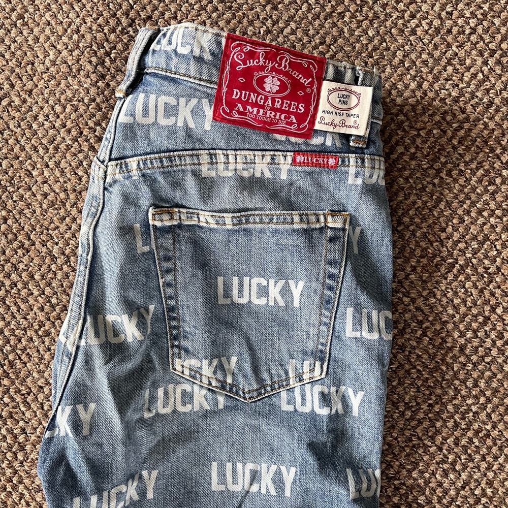 LUCKY BRAND JEANS!